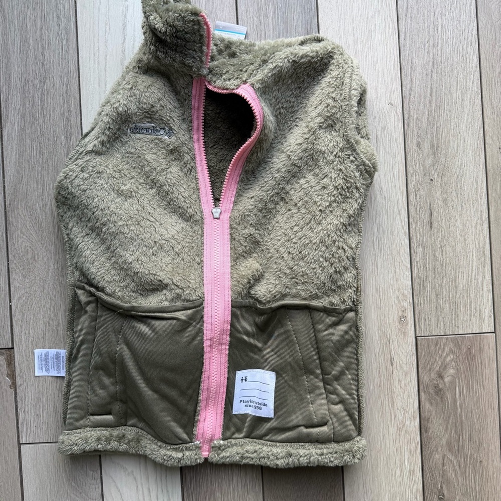 Columbia Sage Green Fleece with Pink Accent - Picture 5 of 5